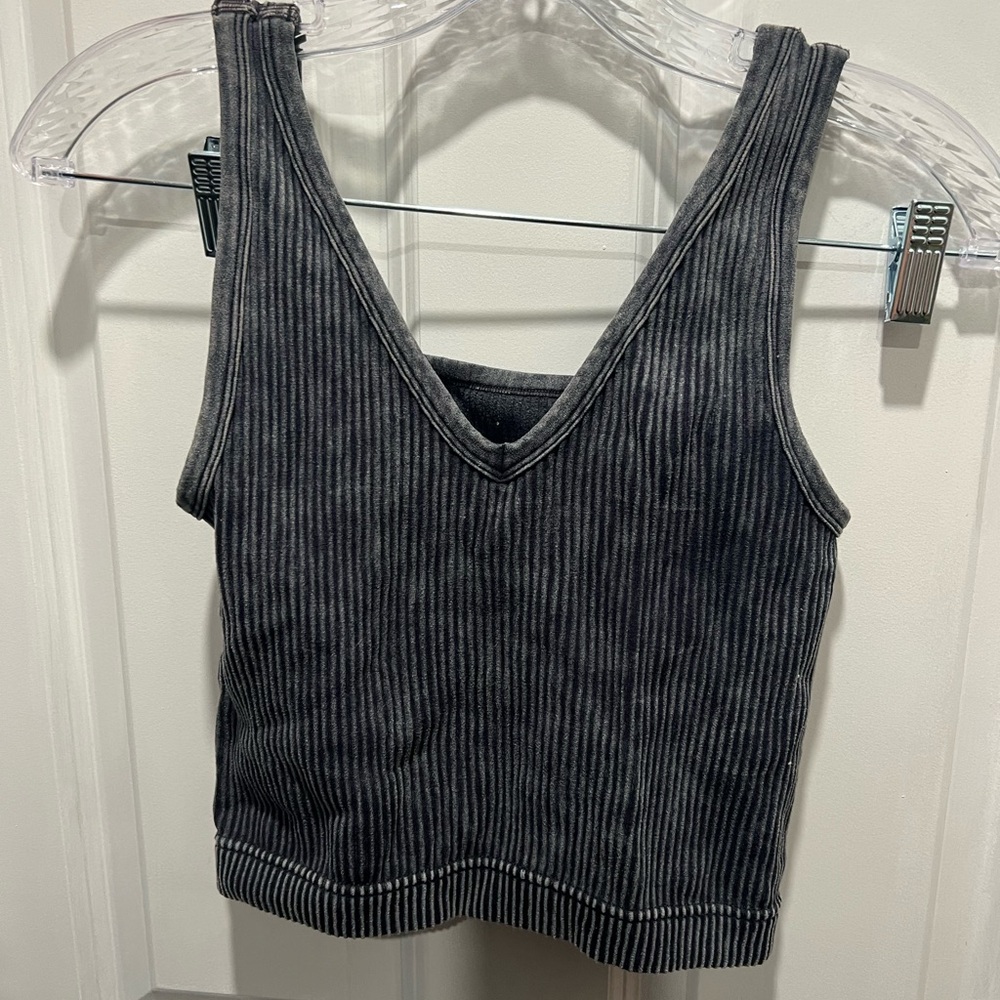 Zenana Outfitters Black Ribbed Crop Tank Top